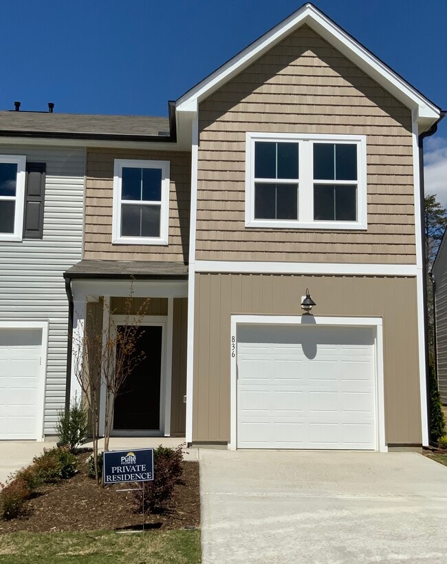 Building Photo - 836 Falls Grove Trl