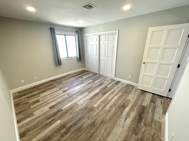Building Photo - SINGLE STORY!! GATED COMMUNITY!! HIDDEN TR...