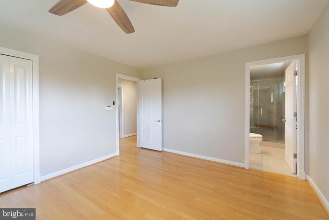 Building Photo - 610 Valley Brook Dr