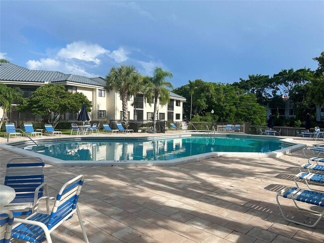 Building Photo - 8134 NW 17th Mnr