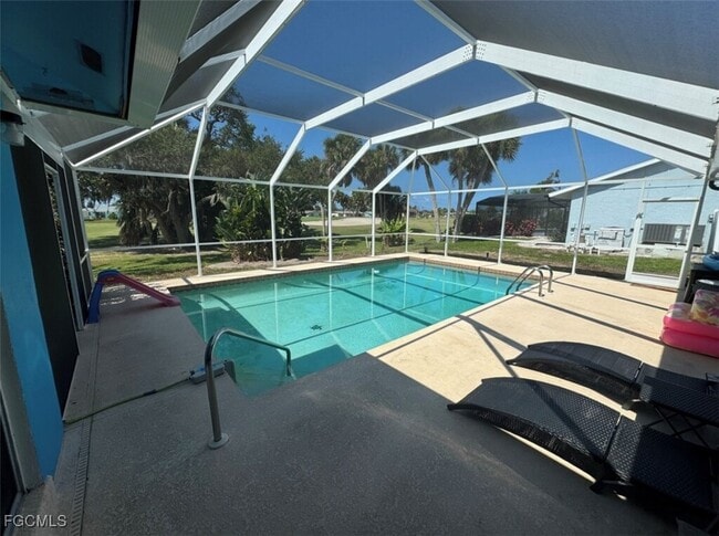 Building Photo - 250 Caddy Rd