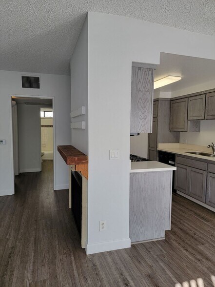 View to hallway and second bathroom - 3751 S Canfield Ave