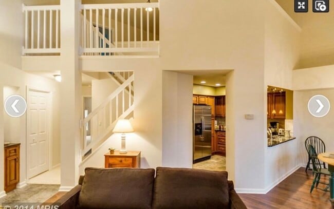 Primary Photo - 1304F Garden Wall Cir