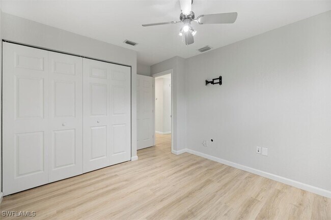 Building Photo - 1346 Beacon Dr