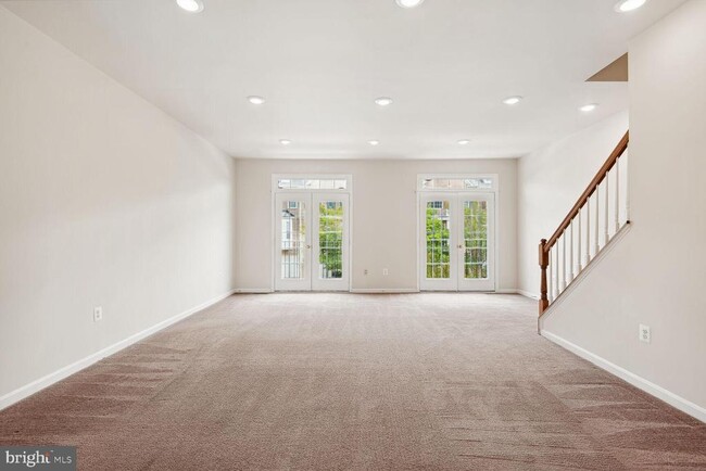 Building Photo - 24707 Kings Canyon Square