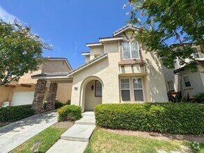 Building Photo - 4 Bedroom home available for Lease in Cent...