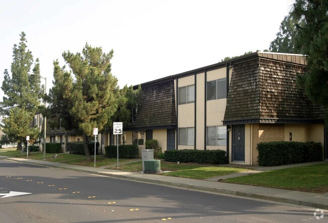 Building Photo - 290 Beelard Dr