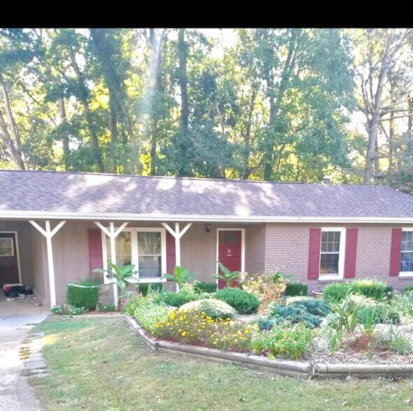 Building Photo - 2814 Bomar Road