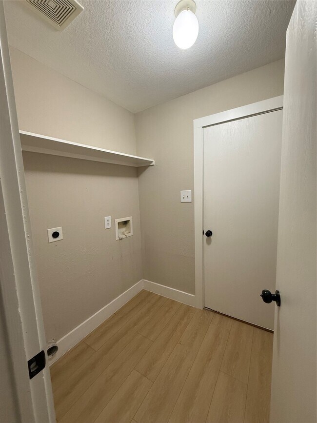 Building Photo - 3819 Banks Ridge Ln