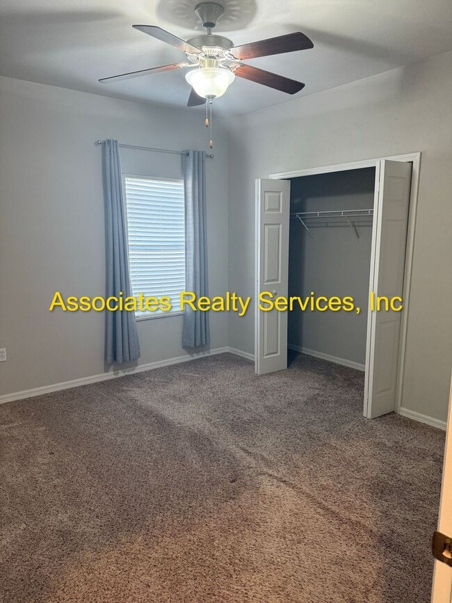 Building Photo - Spacious 4-Bedroom Home with Office in Portofino!  LOOK!