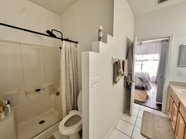 Building Photo - 4226 Waterside Pointe Cir