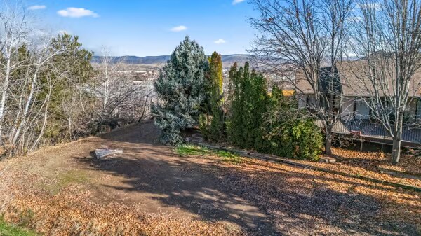 Building Photo - 8432 W Brookview Dr