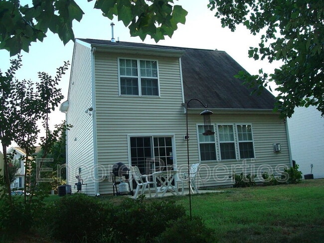 Building Photo - 6225 Saybrooke Dr