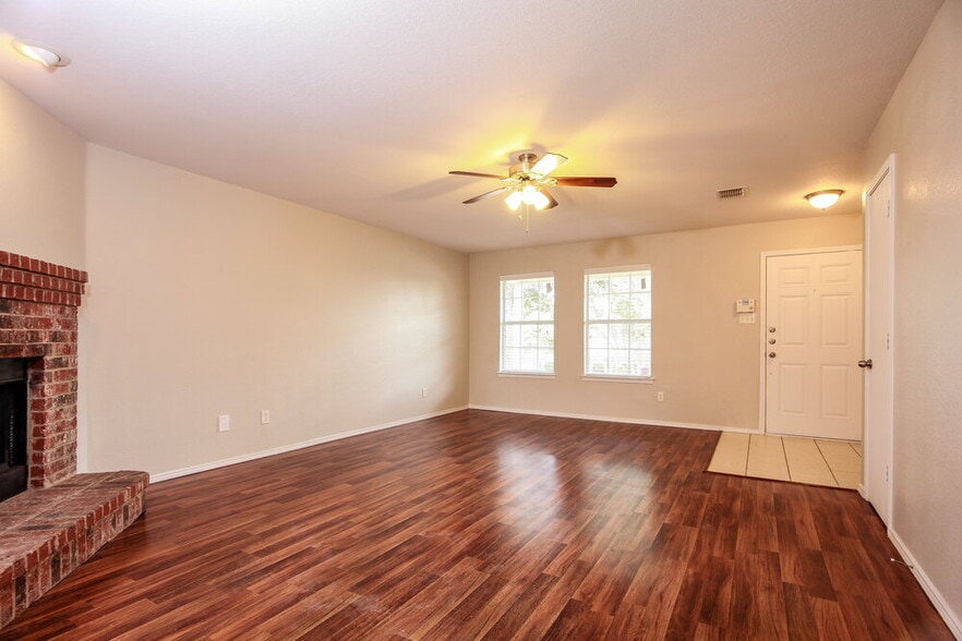 Building Photo - 3432 Crisoforo Dr