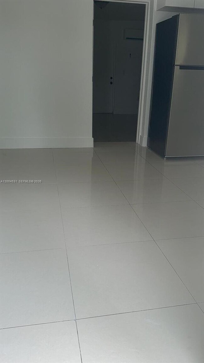 Building Photo - 1800 NW 18th Terrace