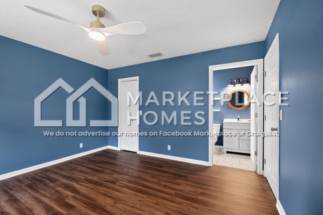 Building Photo - 114 Oak Ct