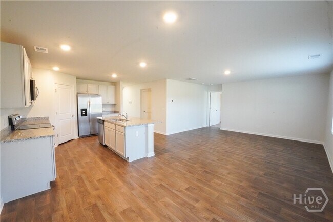 Building Photo - 103 Skylark Rd