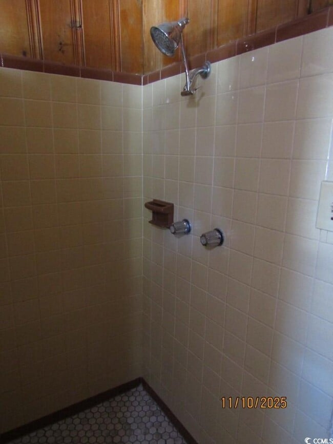 Building Photo - 500 25th Ave S