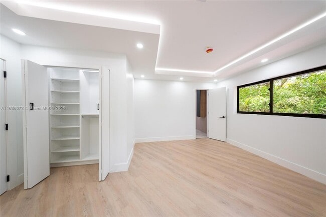 Building Photo - 6525 SW 133rd Dr