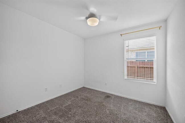 Building Photo - 128 Konik Rd