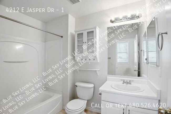 Building Photo - 4212 E Jasper Dr