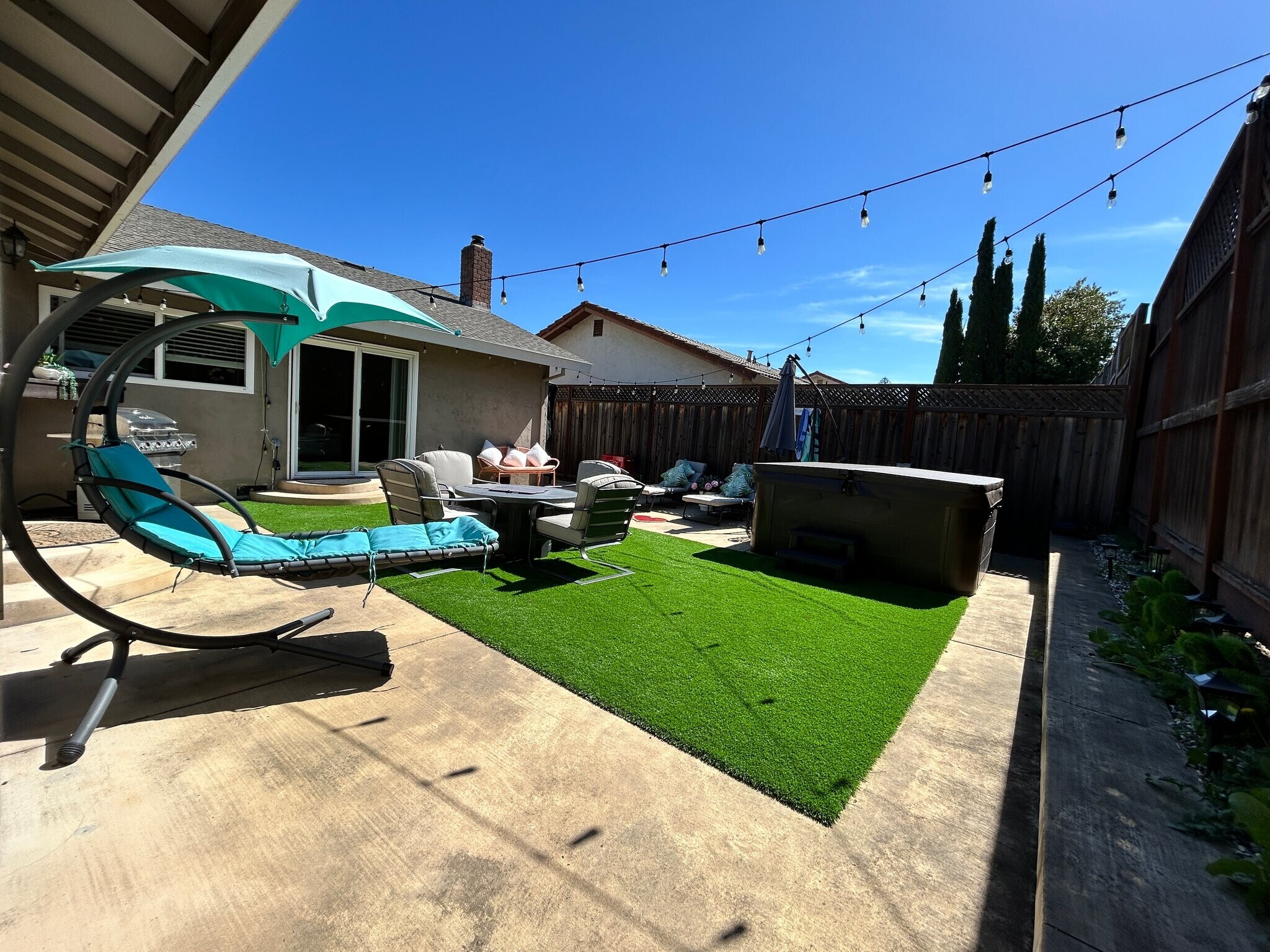 Building Photo - 5514 El Encanto Cir