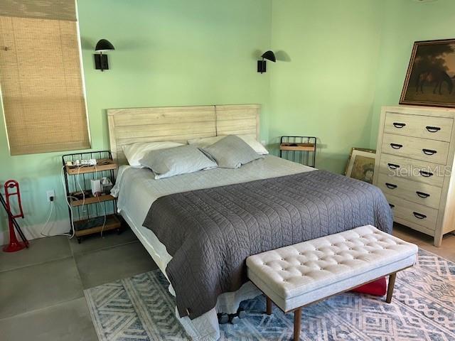 Building Photo - 2220 E Vina Del Mar Blvd