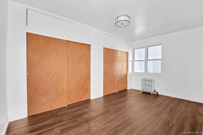 Building Photo - 88-33 Francis Lewis Blvd