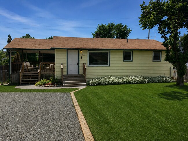 Building Photo - More Space, More Storage, More Reasons To Love Selah!
