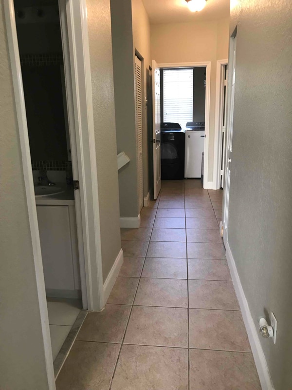 Building Photo - 5059 SW 135th Ave
