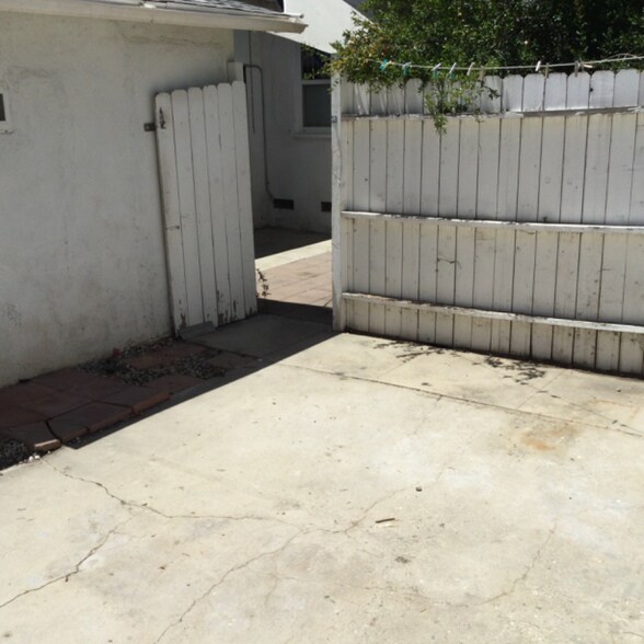 Building Photo - 20957 Community St
