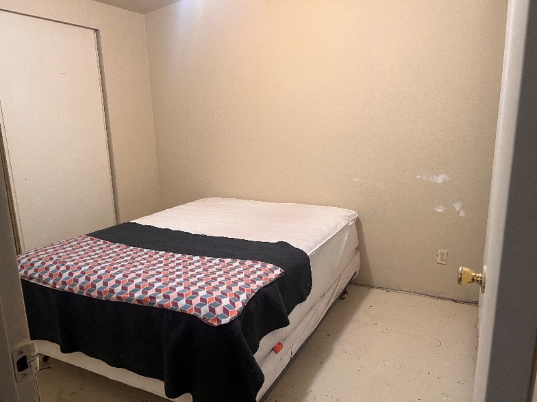 Building Photo - 386 La Casa St