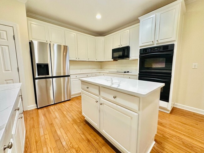 Building Photo - 5 BD, 4 BA Beautiful Wakefield Home
