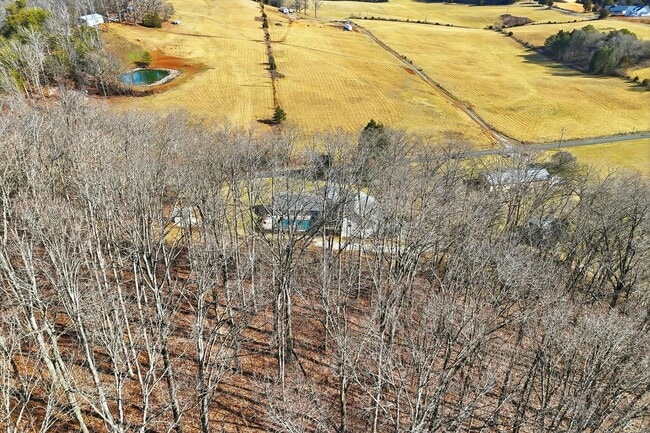 Building Photo - 1839 Crumley Rd