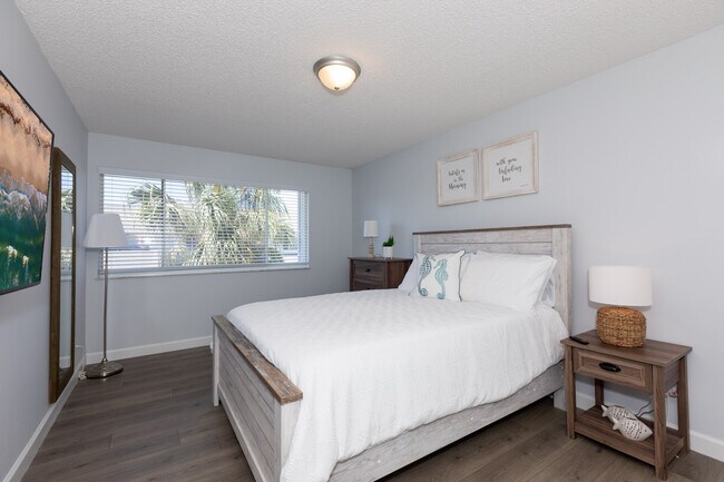 Building Photo - 4949 N Highway A1A
