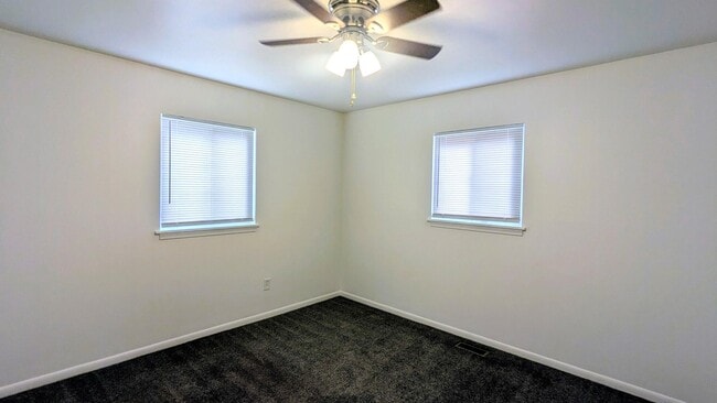 Building Photo - 30113 Hazelwood St