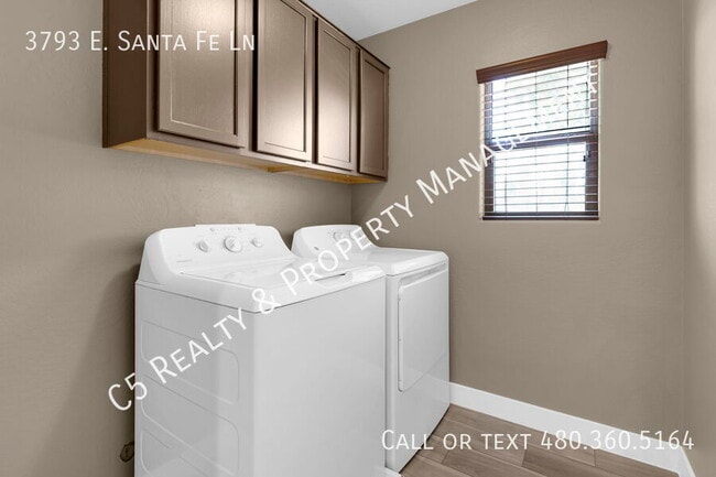 Building Photo - 3793 E Santa Fe Ln
