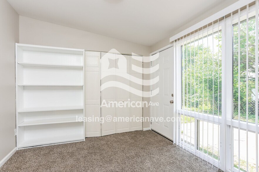 Building Photo - 830 St Anthony Ln