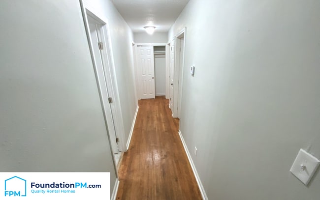 Building Photo - 1375 Adelaide St