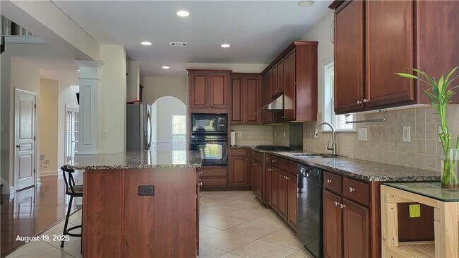 Building Photo - 4620 Hastings Dr
