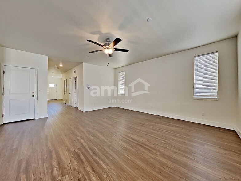 Building Photo - 10629 138th St Ct E