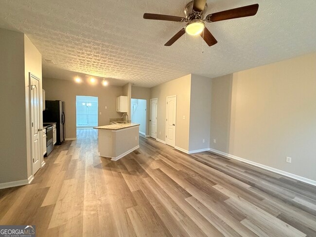 Building Photo - 20 Pine Canyon Dr SW