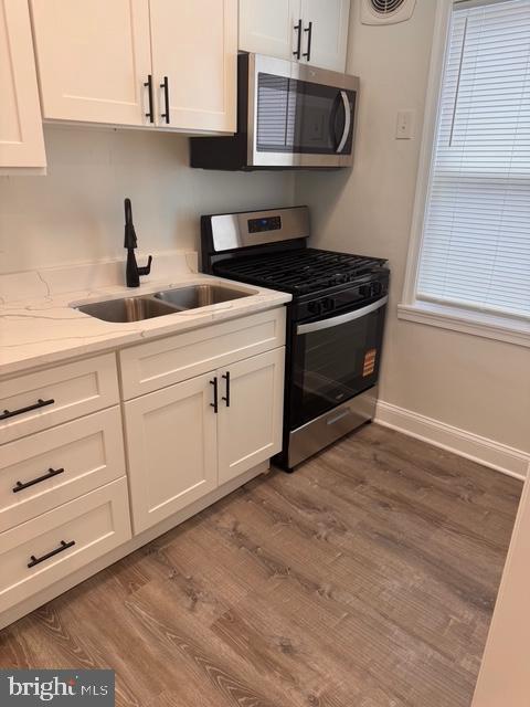 Building Photo - 1090 Cameron Rd