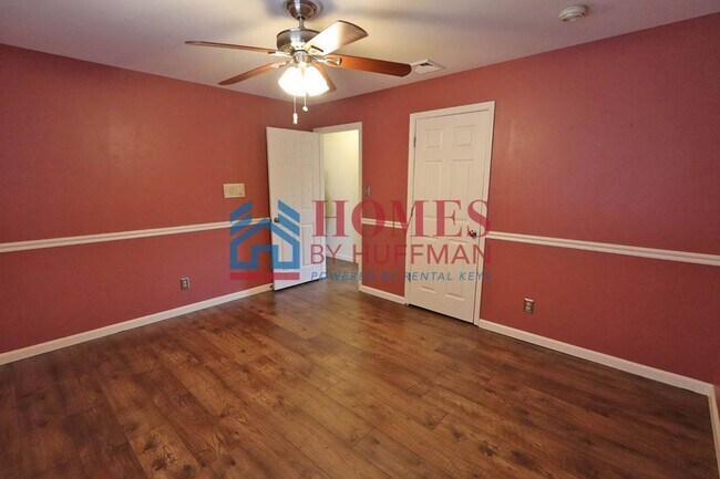Building Photo - 4 Bedroom | 3 Bath | Newburgh by Gateway
