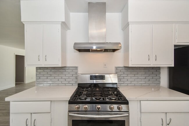 Building Photo - 5330 Windswept Ln