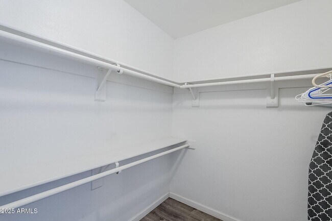 Building Photo - 7510 E Thomas Rd