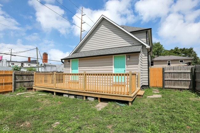 Building Photo - 1117 E Naomi St