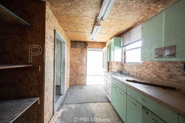 Building Photo - 126 Lewis Dr