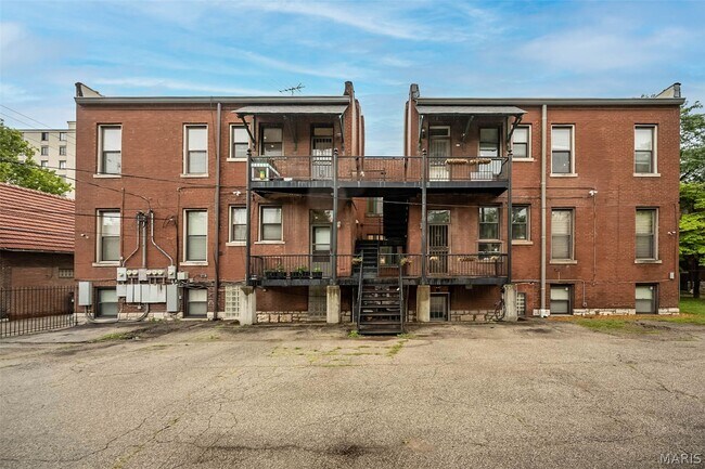 Building Photo - 19 N Taylor Ave
