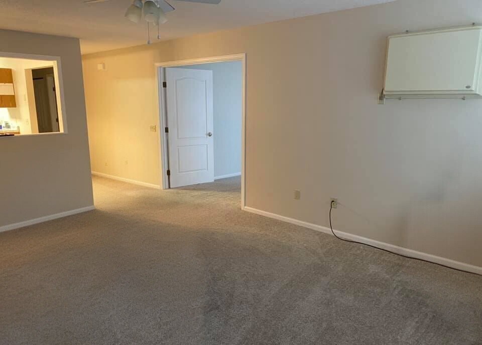 Building Photo - 3321 Echo Dells Ave